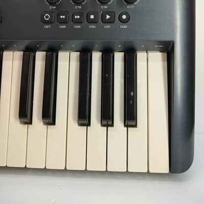 M-Audio Oxygen 49 MKIII MIDI Keyboard Controller 2014 - 2016 - Blue image 4
