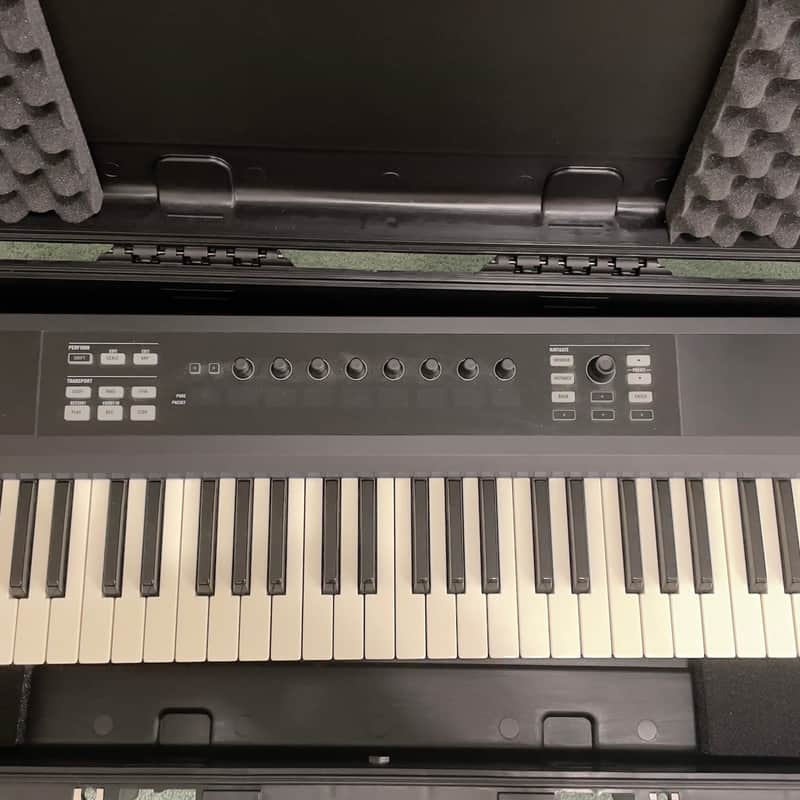 2010s Native Instruments Komplete Kontrol S61 MK1 Black