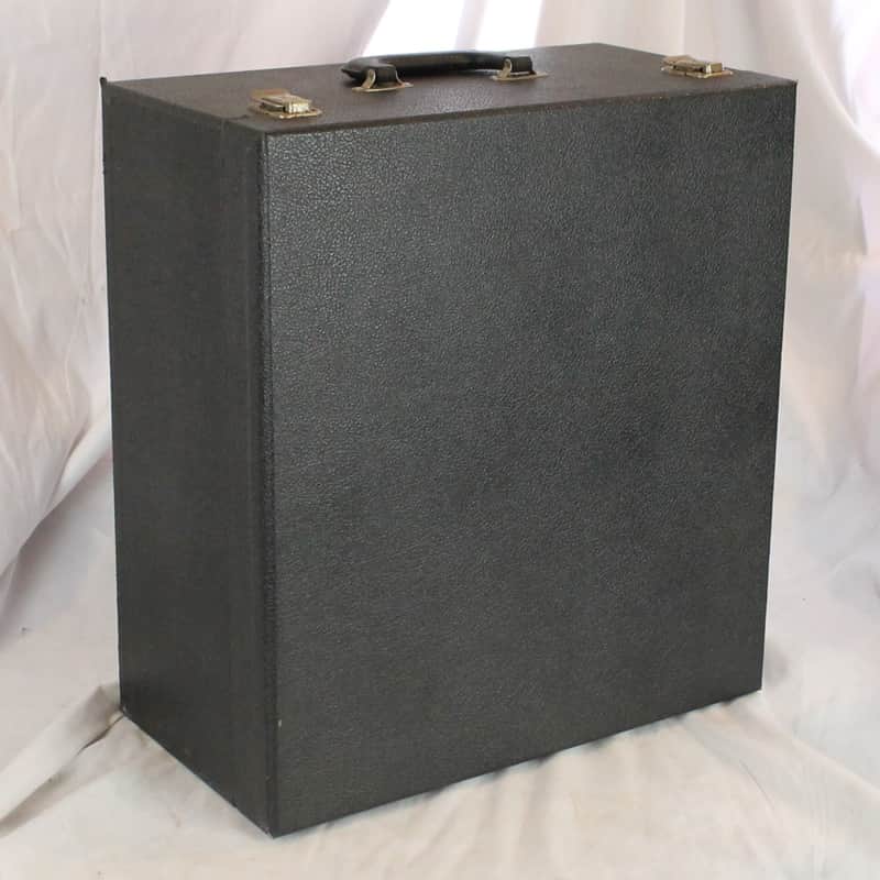 Italian Black Hard Case for Accordion 15.75" x 17.25" x 9.25" (40cm x 43.75cm x 23.50cm) image 1