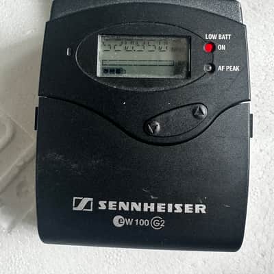 Sennheiser Evolution G2 100 Series UHF Wireless Instrument System - Black and Maroon image 3