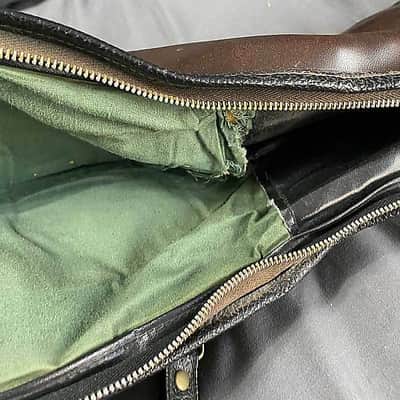 Manny's Victoria Luggage Premium Faux Leather Gig Bag.. fits Casino, Gibson Es bodies 1960s-1970s - Faux Leather Brown.. Green padded Felt liner image 9