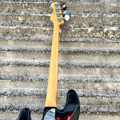 Fender American Pro II Jazz Bass® Rosewood Fingerboard, 3-Color Sunburst 0193970700 image 17