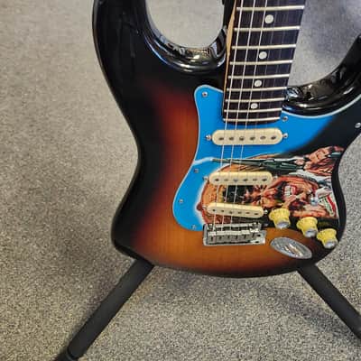 Used 2004 Fender American Stratocaster w/ Virgil Arlo Pickups and Upgrades - Sunburst w/ Case image 4