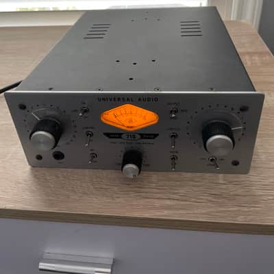 Universal Audio 710 Twin-Finity Tone Blending Mic Preamp | Reverb