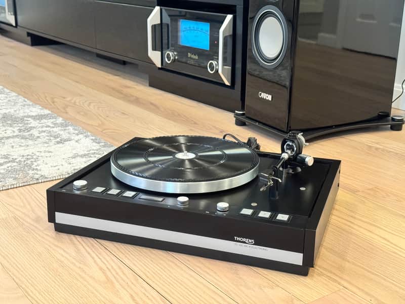Thorens TD-126 MKIII Electronic Belt Drive Turntable ~FULLY SERVICED~ LOOK ! image 1