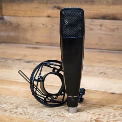 Sennheiser MD 421-U Cardioid Dynamic Microphone | Reverb