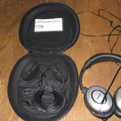 Bose QuietComfort 15 Acoustic Over-Ear Headphones 2010s - Black/Silver image 2