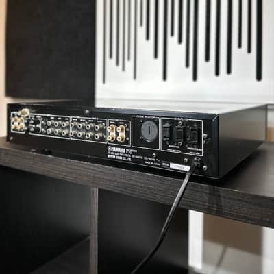 Yamaha C-70  Natural Sound Stereo Control Amplifier ( Pre-Amp ) Bild 10