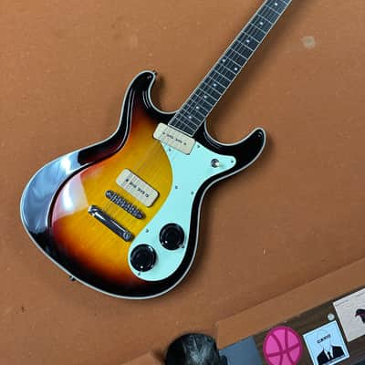 Eastwood Sidejack DLX 2010s - Sunburst image 1