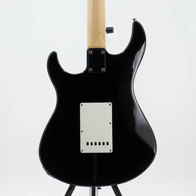 Used Yamaha Eterna EGK-300 Strat-Style Electric Guitar Very Good Condition image 6