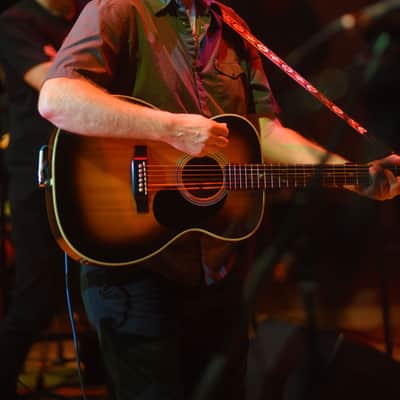 Martin 000-28 Lonnie Donegan Signature 2002 Sunburst 13-72 (Played by Peter Donegan on The Voice UK) image 14