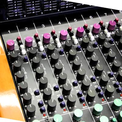 Toft Audio Designs ATB 32 with Meter Bridge image 5