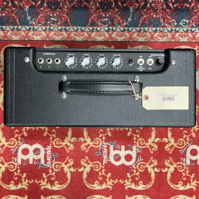 Victoria Broadway Deluxe image 4