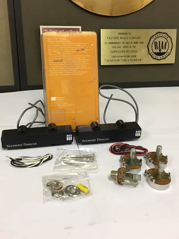 Seymour Duncan Active EQ Bass Pickups AJJ-1 Neck and Bridge image 1