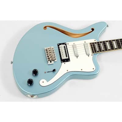 D'Angelico Premier Series Bedford SH Limited-Edition Electric Guitar with Tremolo Regular Ice Blue Metallic image 3
