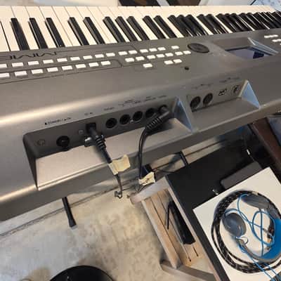 Yamaha MM6 Synthesizer 2007 - Gray image 4