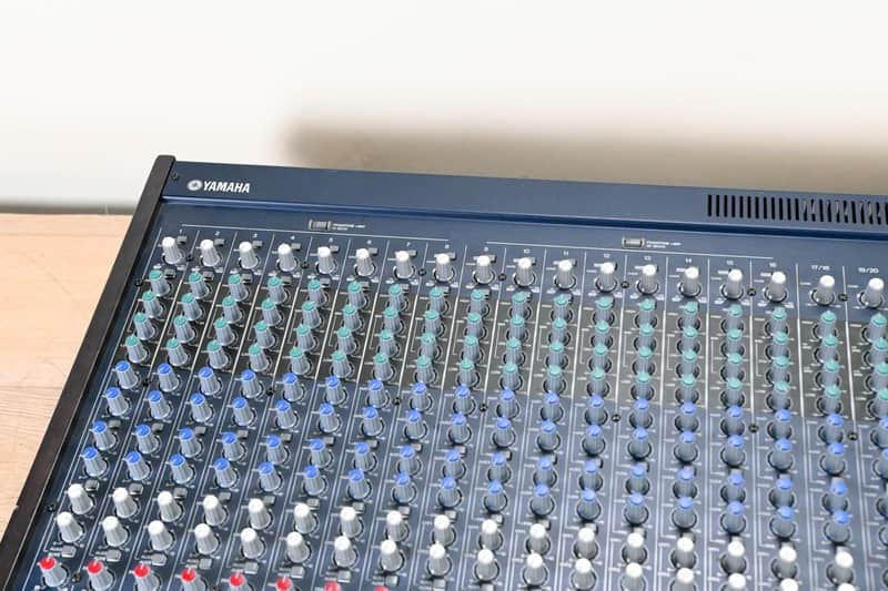 Yamaha MG24/14FX 24-Input 14-Bus Mixing Console with Effects