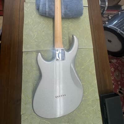 Peavey Rock master 3/4 Electric Guitar. Silver. image 17
