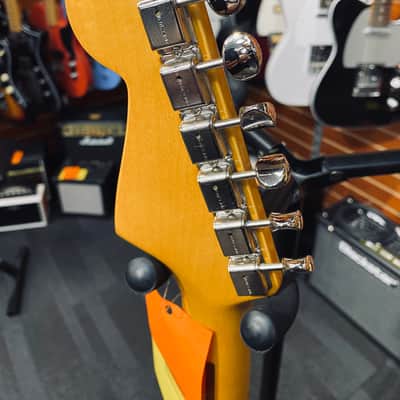 Fender American Vintage II '57 Stratocaster - 2-Color Sunburst image 6