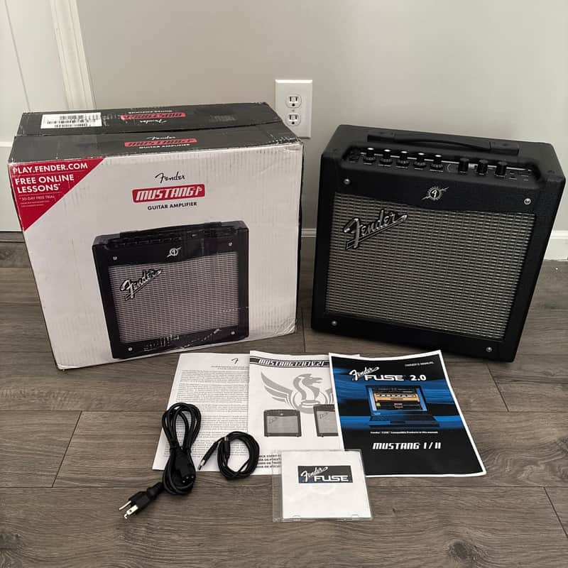 Fender Mustang I (v.2) 20W 8" Combo Guitar Amplifier With Fuse Editing Software image 1