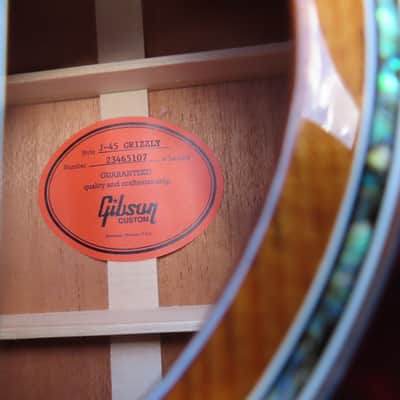 GIBSON 2025 J-45 CUSTOM SHOP GRIZZLEY SUNBURST MINT! image 23