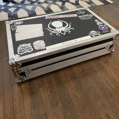 EXCELLENT USED Pioneer DDJ-1000-SRT - W/ Gator Road Case image 4