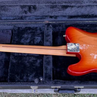 Fender Player Plus Nashville Telecaster 2023 - Present - Sienna Sunburst image 11