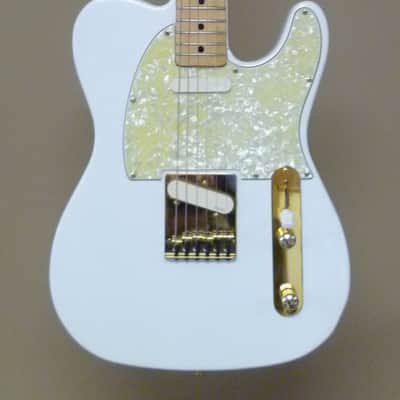 Fender Telecaster with Maple Fretboard 1977 - 1979 - White image 4