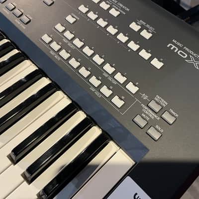 Yamaha MOXF 6 Production Synthesizer 2000s - Gray image 4