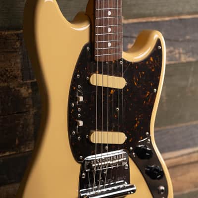 1993 Fender MG-69 Mustang - Vintage White image 3