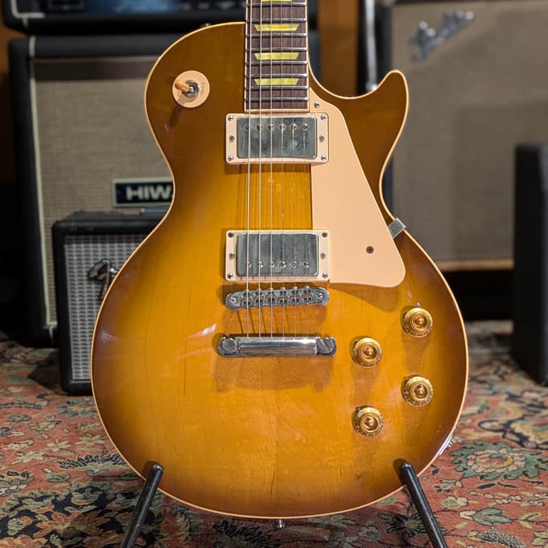 Gibson Les Paul Classic 2004 - Honey Burst image 1