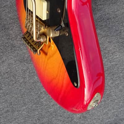 Valley Arts Steve Lukather 1991 - Sunburst Signature Series Limit Editions image 4