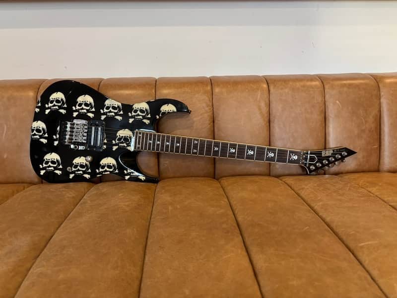 ESP M-1 Custom 1992 - Skulls image 1