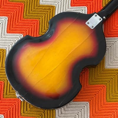Vox Beatle Violin Bass - 1960’s Made in Italy 🇮🇹! - Incredible player with Incredible Tone! - image 3