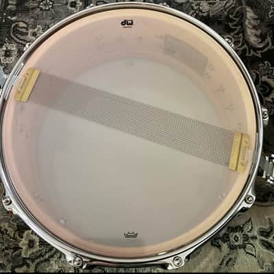 Mint DW Collector’s Series Exotic Natural Lacquer Over Birdseye Maple w/Chrome 6.5x14 image 7