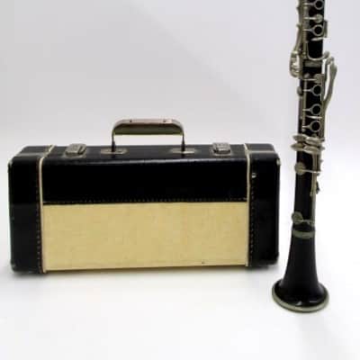 Artisan Model 252 Wood Clarinet, France, with case image 2