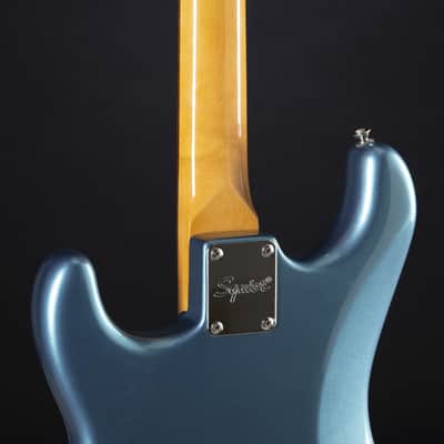 Squier Classic Vibe '60s Stratocaster IL Lake Placid Blue - Electric Guitar image 8