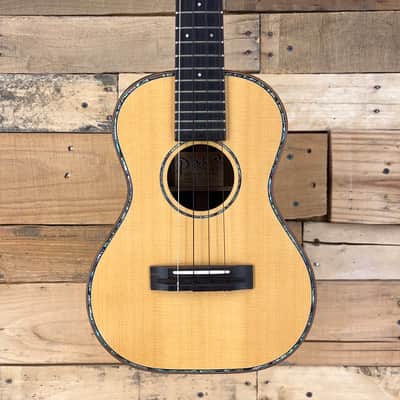 Pono RGSH5(S)PCSPO Spruce and Rosewood Tenor Ukulele image 1