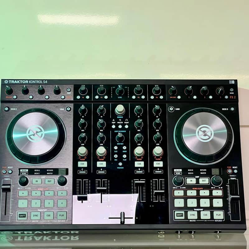 2010s Native Instruments Traktor Kontrol S4 MK2 Black