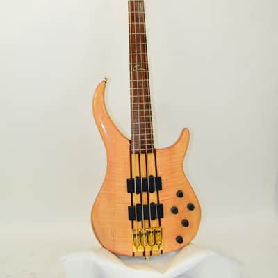 Peavey Cirrus 4 4-String Bass, Natural w/ Case image 2