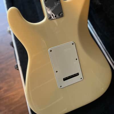 Fender American Standard Stratocaster with Rosewood Fretboard 1986 - 1993 - Arctic White image 3