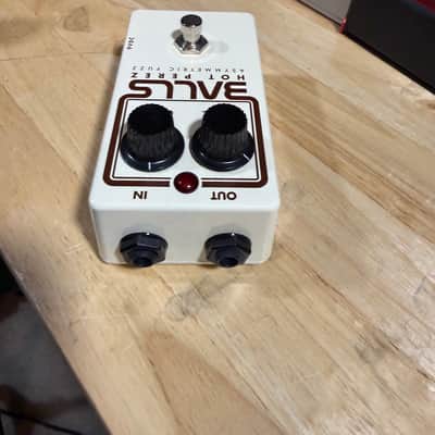 Balls Effects Hot Perez - Assymetric Fuzz 2025 - cream image 5