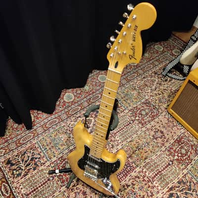 Fender Alternate Reality Series Sixty-Six HSS with Maple Fretboard 2019 - Natural image 11