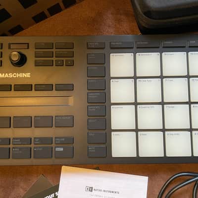Native Instruments Maschine Mikro MKIII + Softcase image 3