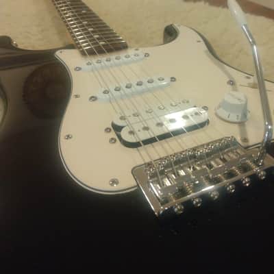 Fender 2005 MIM Stratocaster Standard 60th Anniversary HSS Black w/Padded Gig Bag image 4