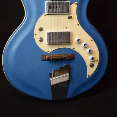 Supro Tremolectric 1964 - Wedgwood Blue image 15