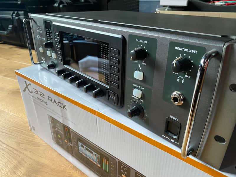 Behringer X32 Rack 40-Input 25-Bus Rackmount Digital Mixer + X Live Card image 1