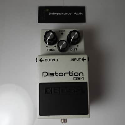 Boss DS-1 WH Distortion Effects Pedal Limited Edition White w/Original Box image 2