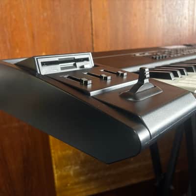 Roland XP-80 Music Workstation 64 Voice 76 key Pro overhauled w/ bag image 6