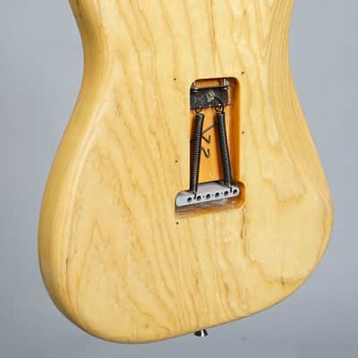 Fender American Deluxe Stratocaster 2005 - Natural stripped image 4